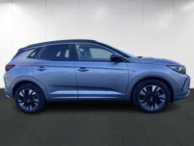 Opel Grandland Business Elegance (2023) - Photo 2