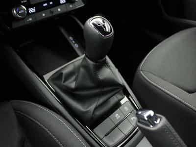 Skoda Scala -36% 1.0 TSI 115cv+MIRRORLINK+CAM+LED+CLIM+Options (2025) - Foto 13