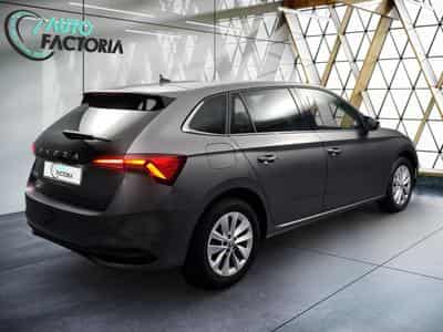 Skoda Scala -36% 1.0 TSI 115cv+MIRRORLINK+CAM+LED+CLIM+Options (2025) - Foto 3