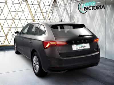 Skoda Scala -36% 1.0 TSI 115cv+MIRRORLINK+CAM+LED+CLIM+Options (2025) - Foto 4