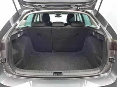 Skoda Scala -36% 1.0 TSI 115cv+MIRRORLINK+CAM+LED+CLIM+Options (2025) - Foto 5