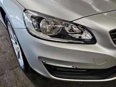 Volvo V60 T3 AUTO NAVI (2015) - Foto 9