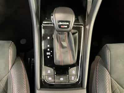 Skoda Kodiaq RS+DSG+4x4+Pano+AHK (2023) - Foto 12