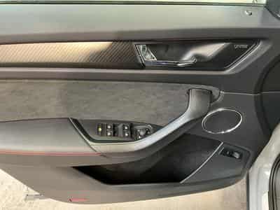 Skoda Kodiaq RS+DSG+4x4+Pano+AHK (2023) - Foto 14