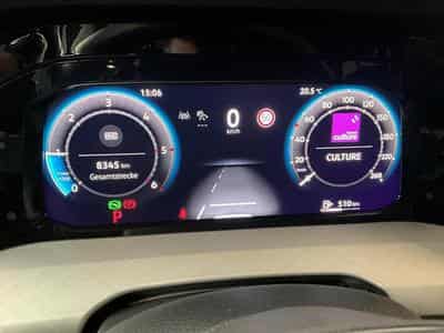 VW Golf Life+DSG+LED+Navi (2025) - Photo 13