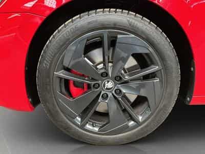 Skoda Octavia RS+DSG+Pano+AHK+Stand-H (2025) - Foto 8