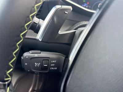 PEUGEOT 2008 1.2 Hybrid 145ch GT e-DCS6 (2025) - Photo 12