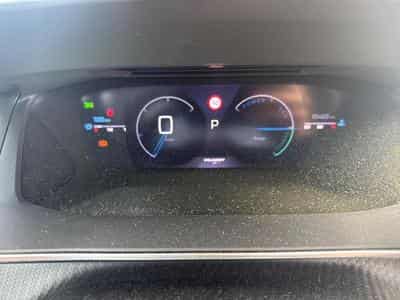 PEUGEOT 2008 1.2 Hybrid 145ch GT e-DCS6 (2025) - Photo 4