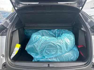 PEUGEOT 2008 1.2 Hybrid 145ch GT e-DCS6 (2025) - Photo 6