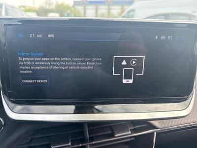 PEUGEOT 2008 1.2 Hybrid 145ch GT e-DCS6 (2025) - Photo 8