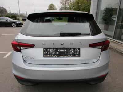 Skoda Fabia Selection 1.0 TSI (2024) - Foto 9