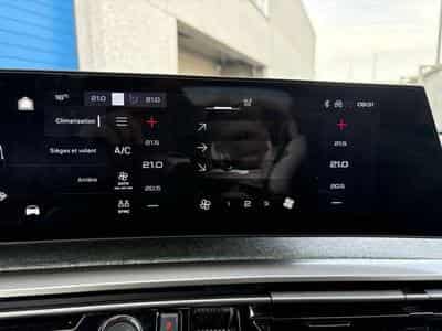 Peugeot 5008 5008 Hybrid 136 e-DSC6 GT (2025) - Photo 10