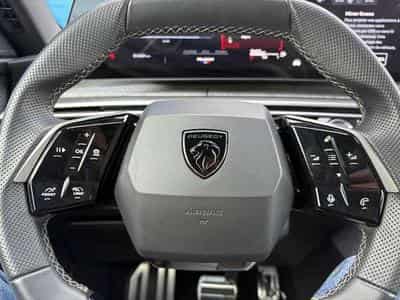 Peugeot 5008 5008 Hybrid 136 e-DSC6 GT (2025) - Photo 13