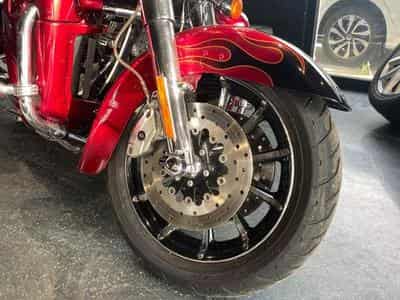 Harley-Davidson CVO Limited Limited Edition Ultra Classic Electra Glide / VP (2011) - Foto 11