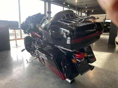 Harley-Davidson CVO Limited Limited Edition Ultra Classic Electra Glide / VP (2011) - Foto 5