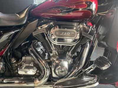 Harley-Davidson CVO Limited Limited Edition Ultra Classic Electra Glide / VP (2011) - Foto 7