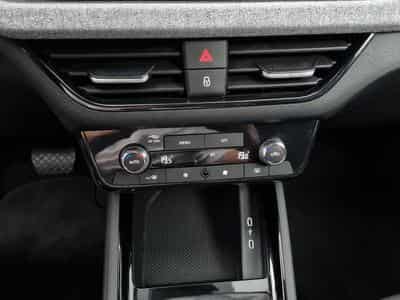 Skoda Scala -36% 1.0 TSI 115cv+MIRRORLINK+CAM+LED+CLIM+Options (2025) - Foto 12