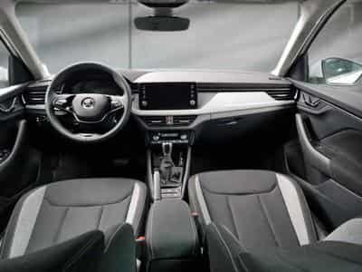 Skoda Scala -37% 1.0 TSI BVA 115cv +MIRRORLINK+CAM+LED+CLIM (2025) - Foto 6