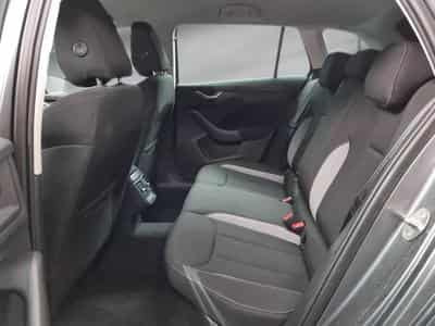 Skoda Scala -37% 1.0 TSI BVA 115cv +MIRRORLINK+CAM+LED+CLIM (2025) - Foto 8