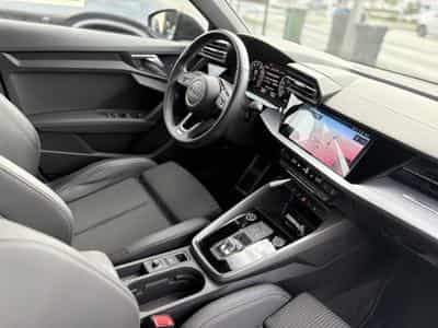 Audi A3 SPORTBACK 35 TFSI S-LINE S-TRONIC (2023) - Photo 6