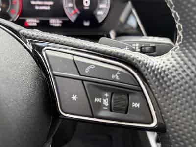 Audi A3 SPORTBACK 35 TFSI S-LINE S-TRONIC (2023) - Photo 9