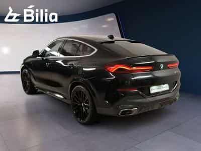 BMW X6 M50i (2023) - Foto 4