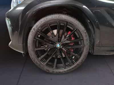 BMW X6 M50i (2023) - Foto 6