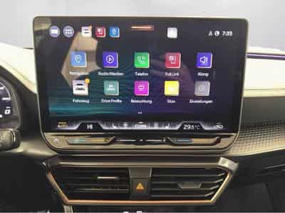 Cupra Leon (2025) - Photo 13