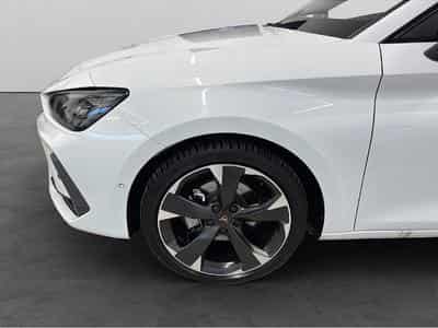 Cupra Leon (2025) - Photo 8