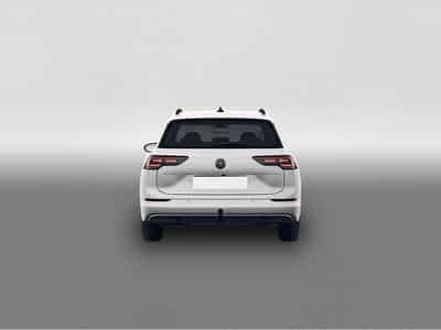 VW Golf (2025) - Photo 6