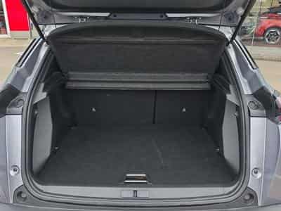 PEUGEOT 2008 e-2008 136ch GT (2023) - Photo 4