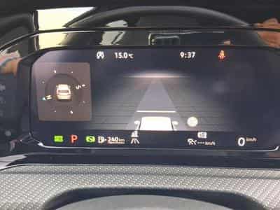 VW Golf VIII R-Line (2024) - Photo 10