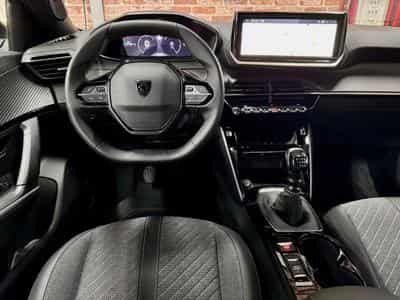 Peugeot 2008 (2024) - Photo 4