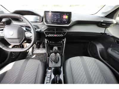 Peugeot 208 1.2 PureTech 101 Allure (2025) - Photo 9