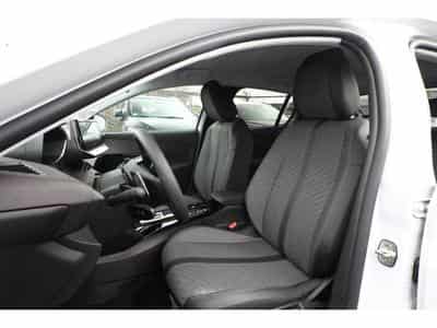 Peugeot 208 1.2 PureTech 101 Allure (2025) - Photo 8