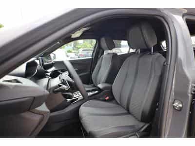 Peugeot 2008 1.2 Hybrid e-DSC6 145 Allure (2025) - Photo 6