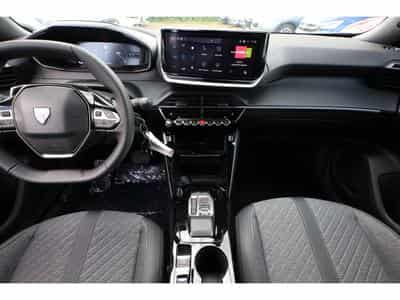 Peugeot 2008 1.2 Hybrid e-DSC6 145 Allure (2025) - Photo 8