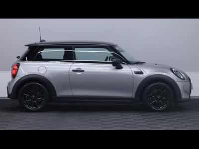 MINI Cooper 1.6 136 hatch Auto 3 Portes (2024) - Foto 3