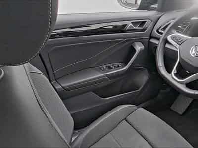 VW T-Roc (2025) - Photo 11