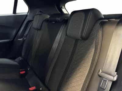 PEUGEOT 2008 1.2 100ch S&S Allure (2024) - Photo 8