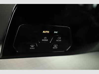 VW Golf Variant LIFE (2026) - Photo 8