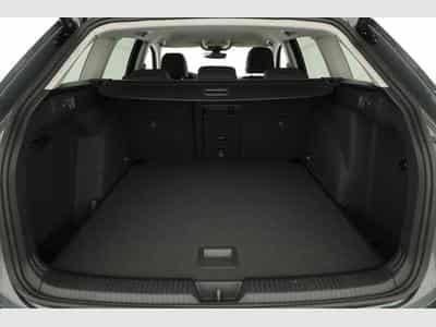 VW Golf Variant VIII 2.0 (2026) - Photo 11