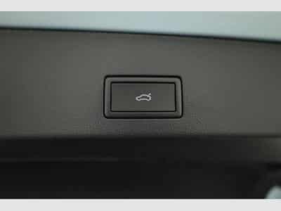 VW Golf Variant VIII 2.0 (2026) - Photo 12