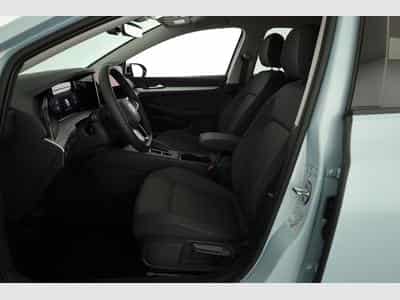 VW Golf Variant VIII 2.0 (2026) - Photo 9