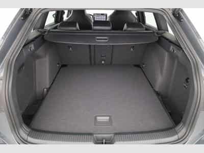 VW Golf Variant 1.5 TSI 110 kW R-Line (2026) - Photo 11