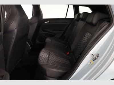 VW Golf Variant 1.5 TSI 110 kW R-Line (2026) - Photo 10