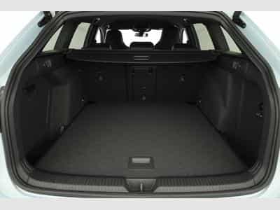 VW Golf Variant 1.5 TSI 110 kW R-Line (2026) - Photo 11
