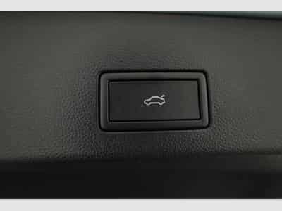 VW Golf Variant 1.5 TSI 110 kW R-Line (2026) - Photo 12