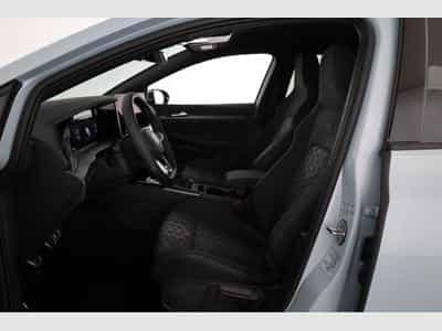 VW Golf Variant 1.5 TSI 110 kW R-Line (2026) - Photo 9