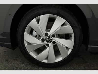 VW Golf Variant VIII 2.0 (2026) - Photo 15